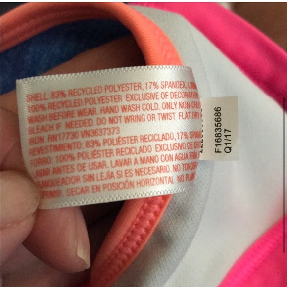 Cute two-piece swim suit - Picture 4 of 4